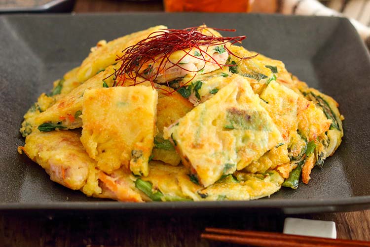 「チヂミ」幼稚園・保育園の人気の給食レシピ(富喜屋オリジナル食育レシピ)