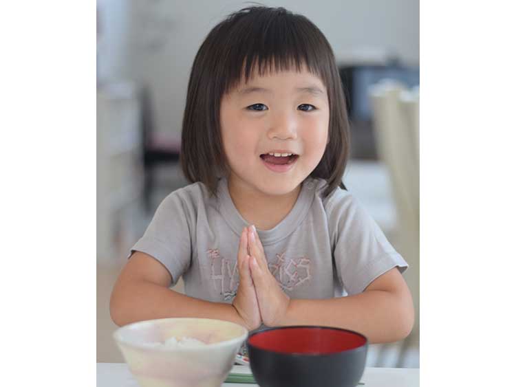 こどもに話して聞かせたい「いただきます・ごちそうさま」を心を込めて言いたい理由【お家で食育コラム vol.1】