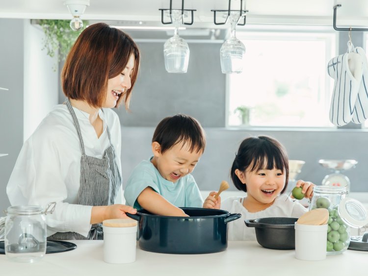 簡単なおてつだいで急成長! できたら感動する!「こどもの料理いつから始める?」【お家で食育コラム vol.4】