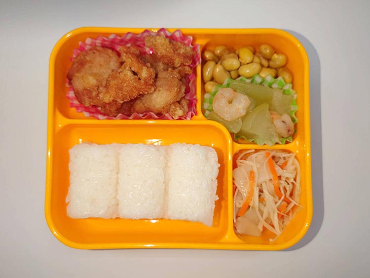 唐揚げ弁当（お弁当給食）