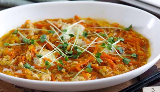 「にんじんの卵とじ」幼稚園・保育園の人気の給食レシピ（富喜屋オリジナル食育レシピ）