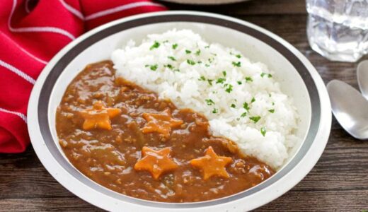 「鶏ひき肉のカレーライス」幼稚園・保育園の人気の給食レシピ（富喜屋オリジナル食育レシピ）