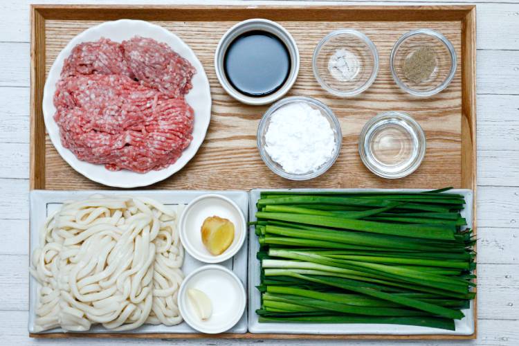 約20個分の材料|「高槻市名物! うどん餃子」幼稚園・保育園の人気の給食レシピ(富喜屋オリジナル食育レシピ)