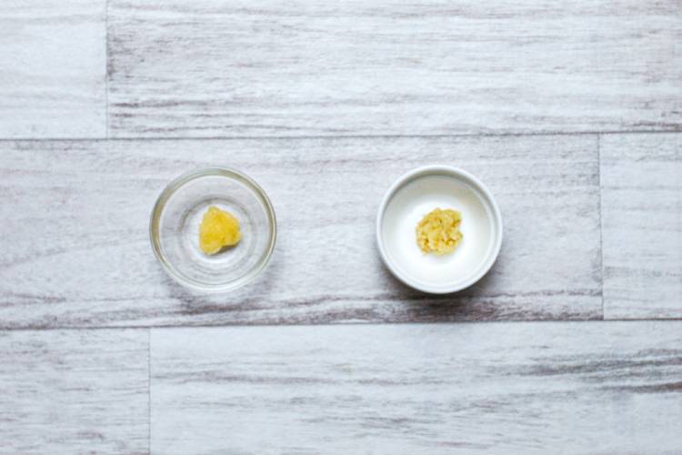 生姜とにんにくはすりおろす