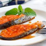 「鮭のマーマレード焼き」幼稚園・保育園の人気の給食レシピ（富喜屋オリジナル食育レシピ）