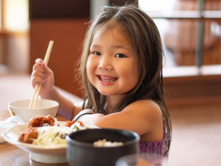 こどもに教えてあげたい “使いやすい・キレイに見える”「お箸の持ち方・使い方」【お家で食育コラム vol.2】