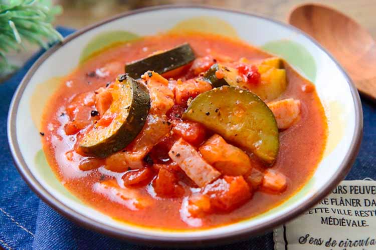 「ズッキーニのトマト煮」お母さんの味・昭和の和食レシピ