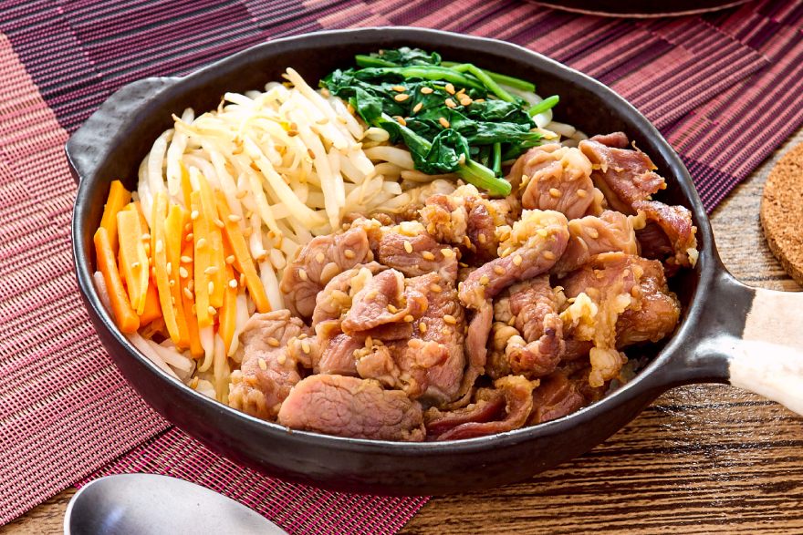 「ビビンバ丼」幼稚園・保育園の人気の給食レシピ（富喜屋オリジナル食育レシピ）